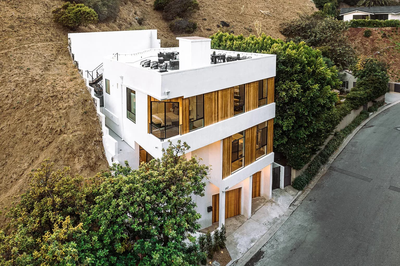 Outpost Estates luxury renovation — photo 7